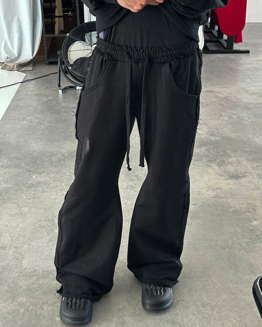 FLARED  SWEATPANTS TEXTURED SEAMS